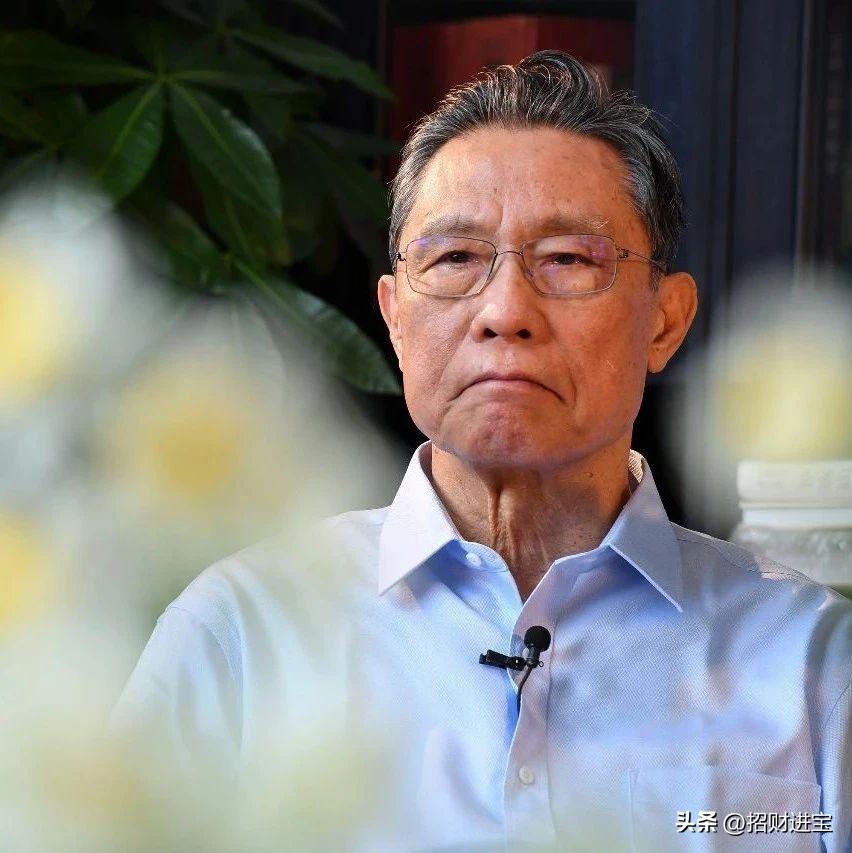 关于钟南山，挖出来一个不为人知的真相！
大家都以为钟老天生一副好身板，底子好得学