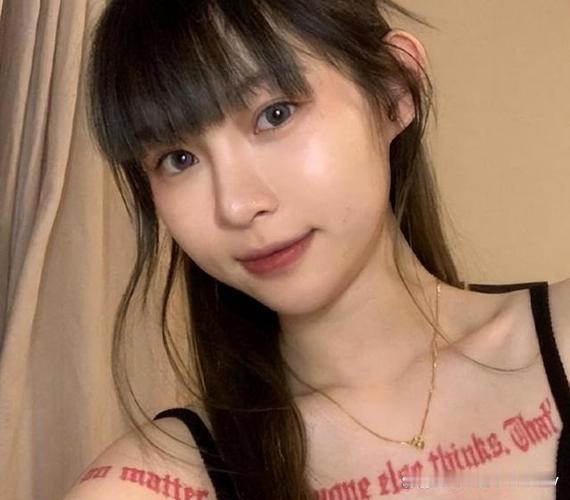 千万网红痞幼坦言，走红后的五年里几乎不敢与人吵架。从前性格直率、遇事敢据理力争的