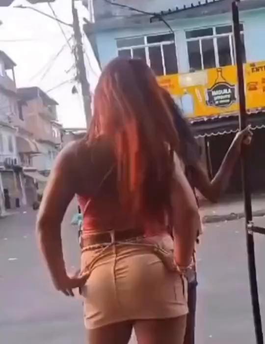 这波操作都看傻了。