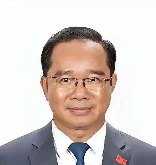 越南国立大学的阮文泰教授：“虽然我个人对中国有意见，但不得不承认，在黄种人当中，