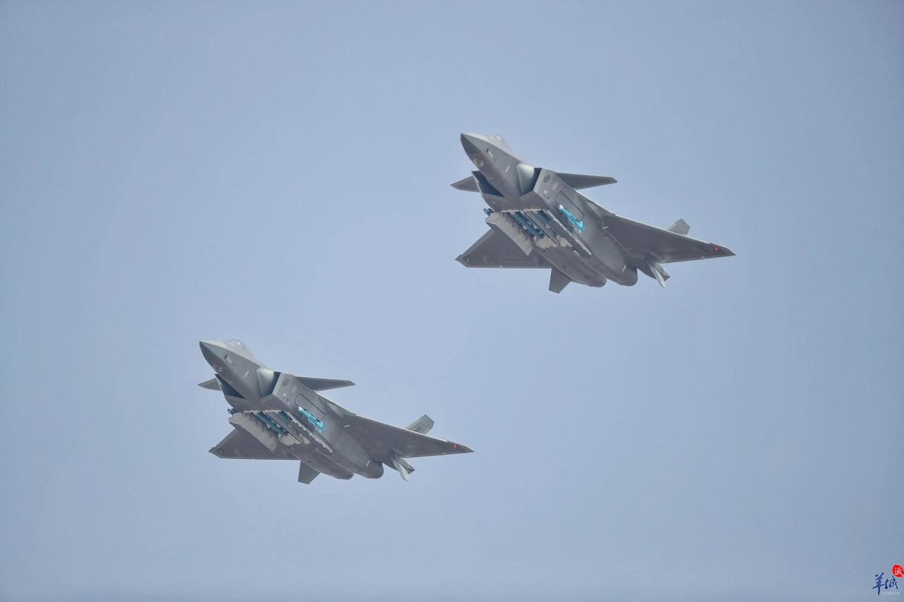 面对中国解放军歼-20隐身战斗机强大的战斗力，不论是制空权，还是隐身突防对地打击