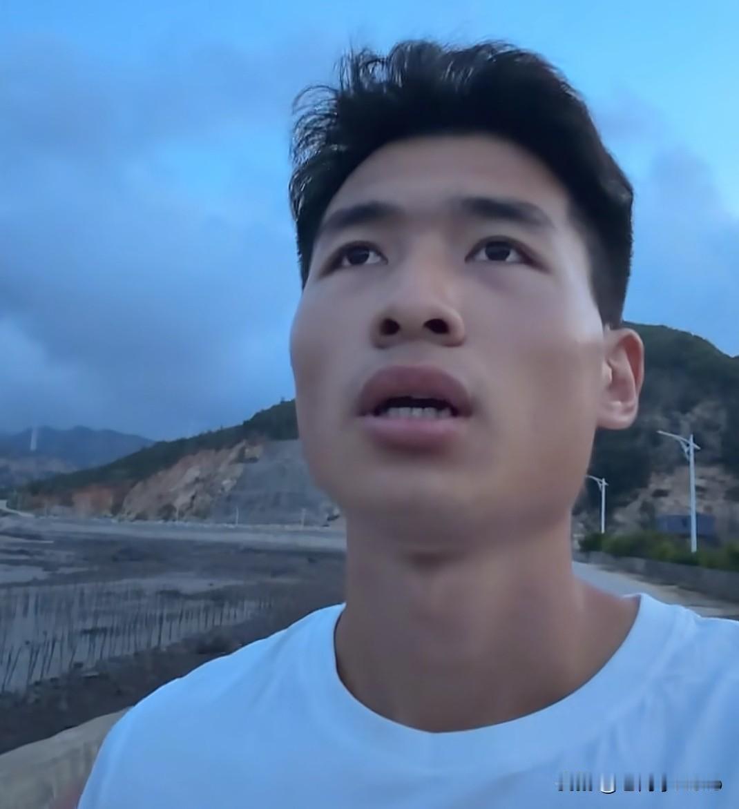 刘海军明日开播，单干与否引关注，刘海军8月16日的带货直播，将揭晓他是否脱离许建