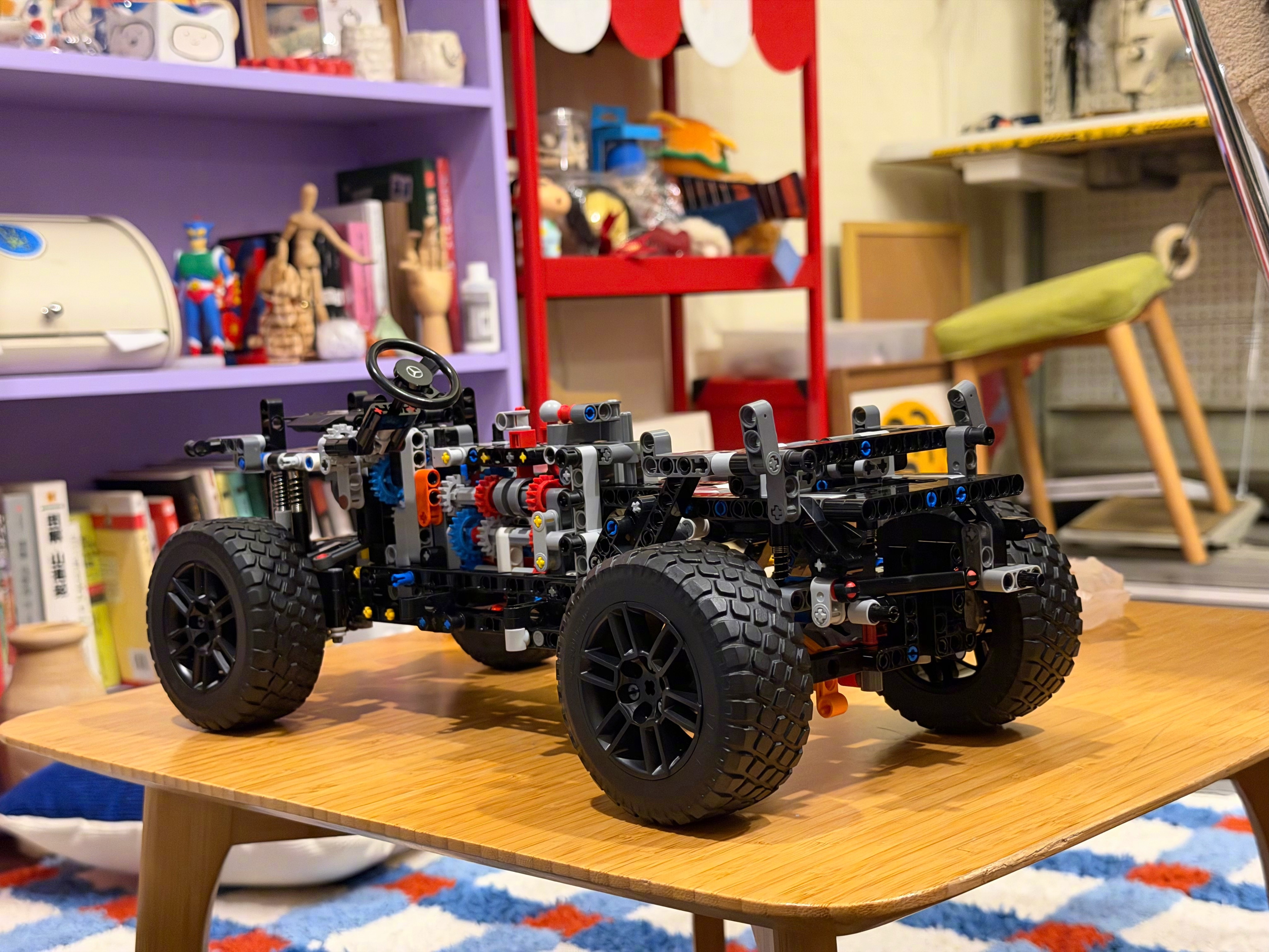 果然没有人能轻轻松松开上大G[微笑]生日那天钟文泽送了我一个——2891个零件的