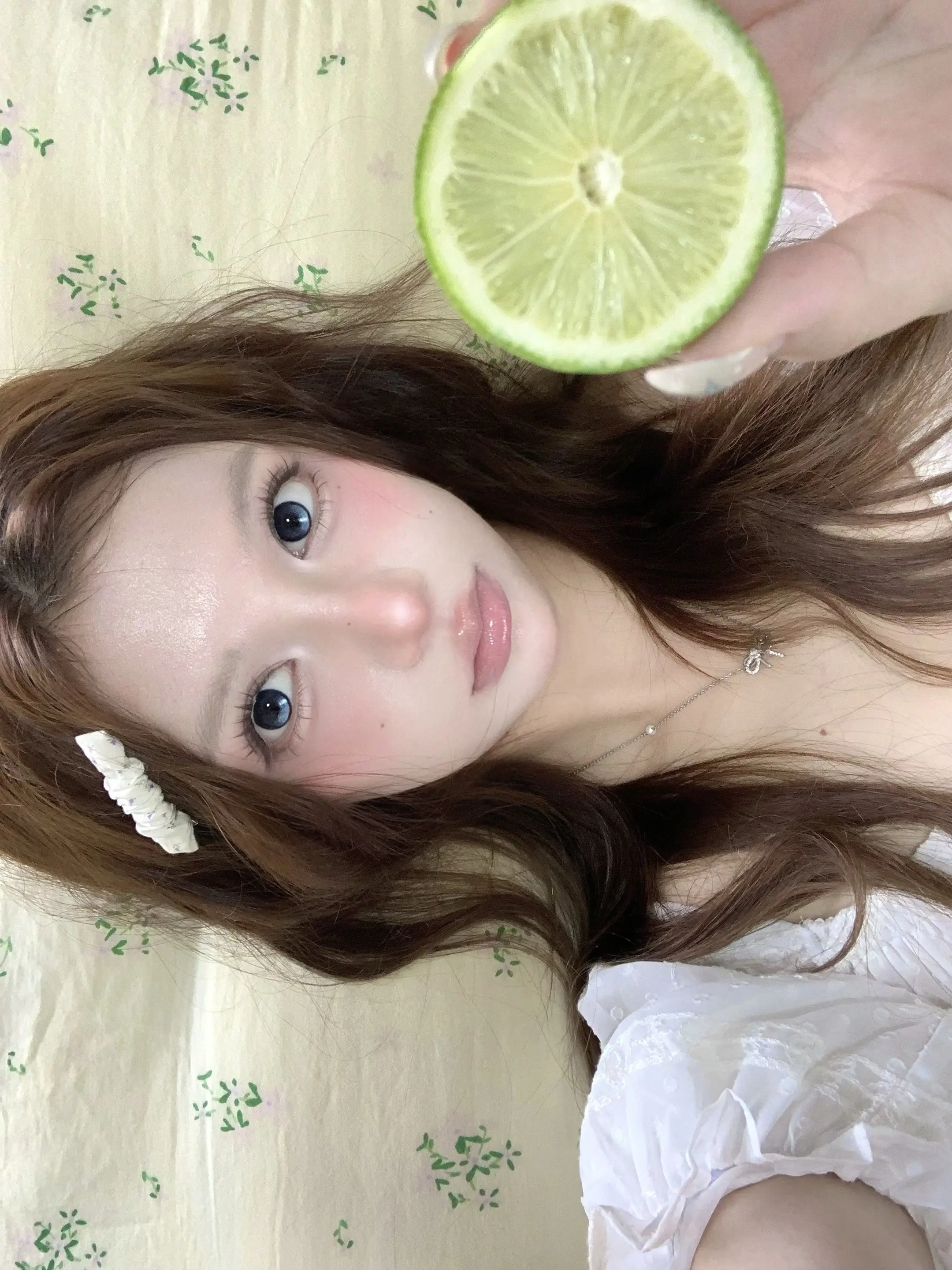 🍋 青柠奶冻妆ฅ՞•ﻌ•՞ฅ。✨ 夏日氛围感拉满的一个妆！ 低饱和撞...
