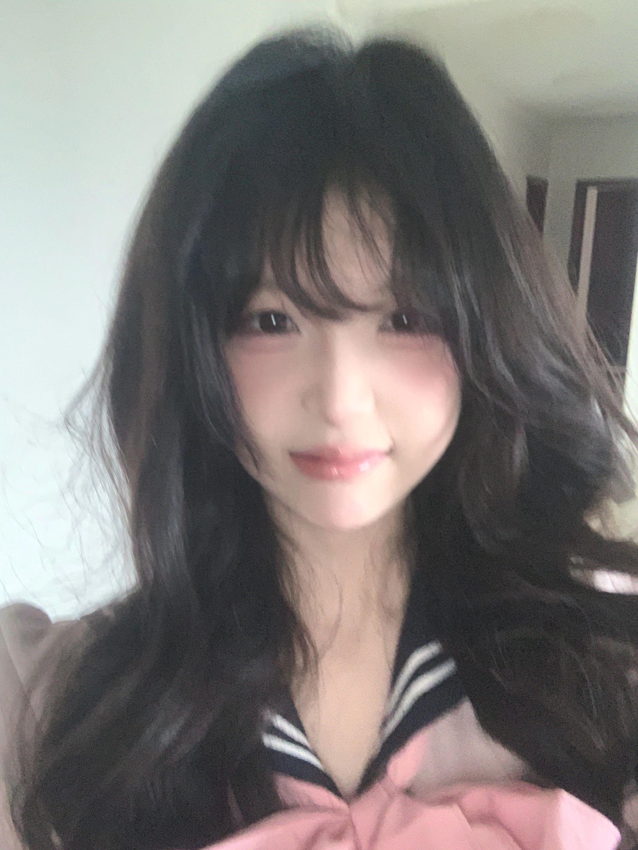 你不是喜欢小歪吗 那带她去玩 给她买好吃的 就是你应该做的 你不会连这...