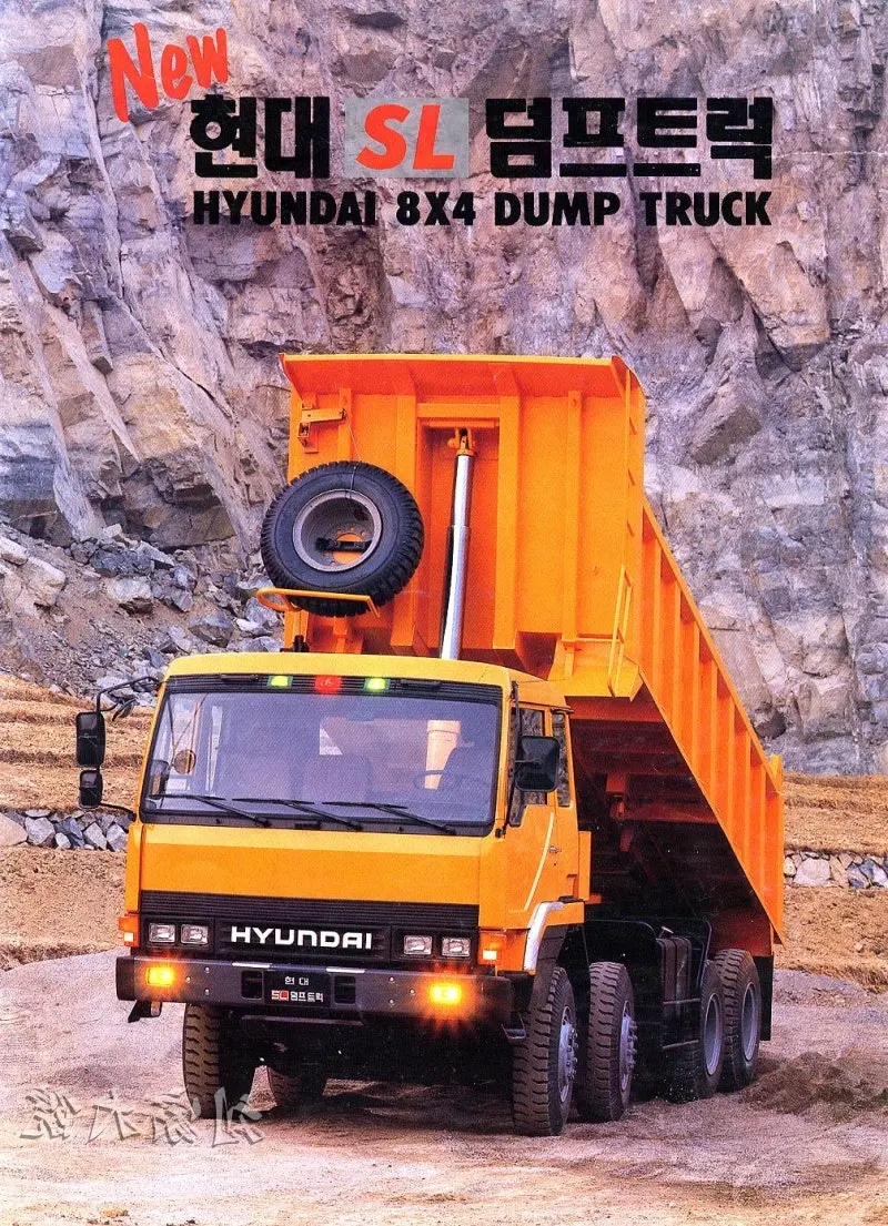 现代8X4重型自卸卡车（1991）。