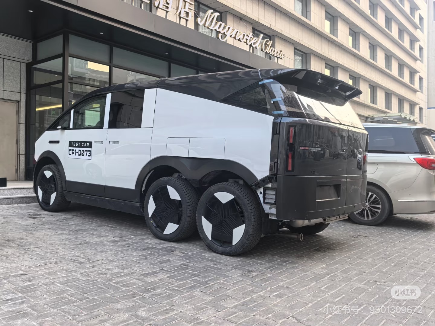 小鹏陆地航母这玩意儿说实话和Cybertruck一样震撼一定要现实看看这玩意儿！