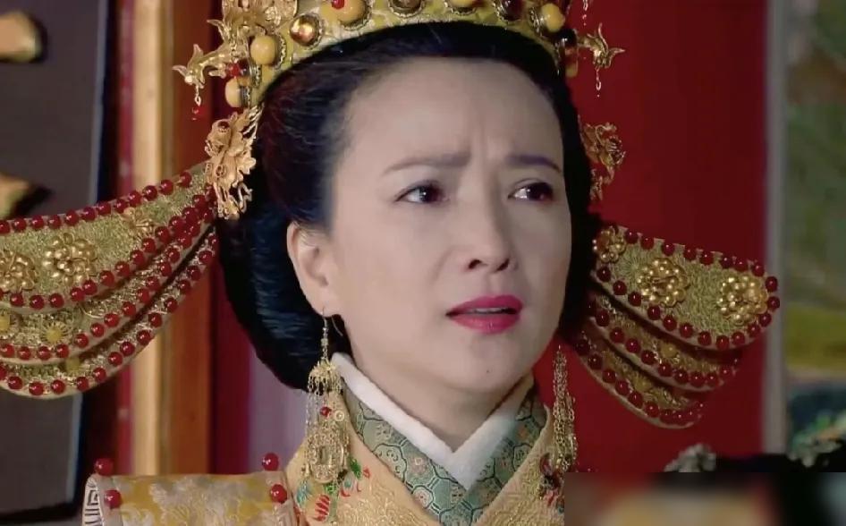 原来，这是何晴的最后一个荧幕形象了，当时她准备手术，声线也没有颤抖，可见有多敬业