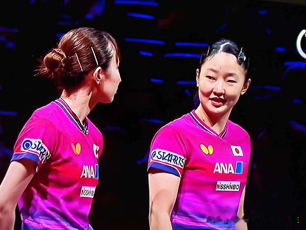 王曼昱/蒯曼3比1战胜日本组合张本美和/早田希娜，获得了WTT中国大满贯赛女双冠