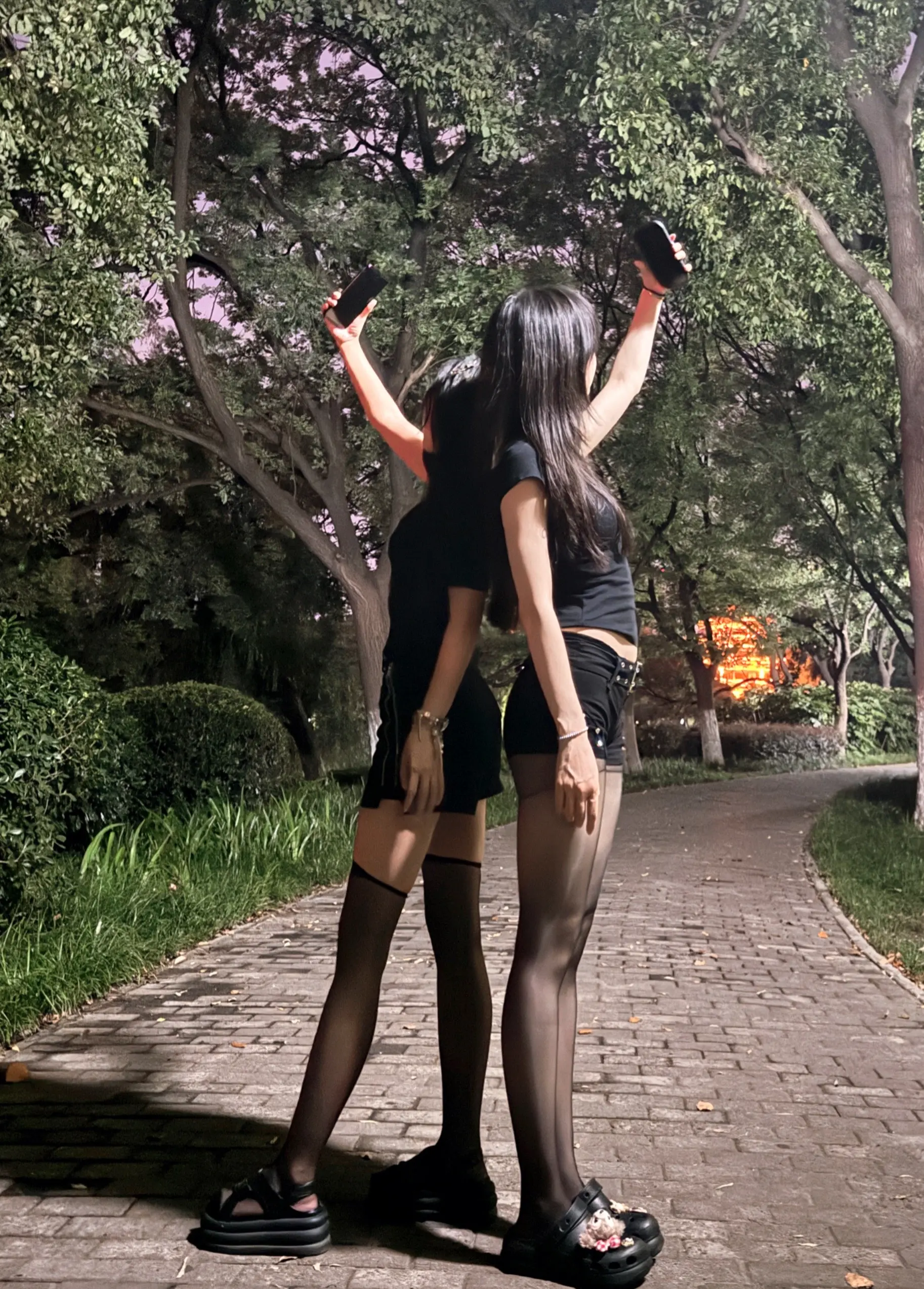 夜景拍摄 外拍 打卡 背影 江边散步