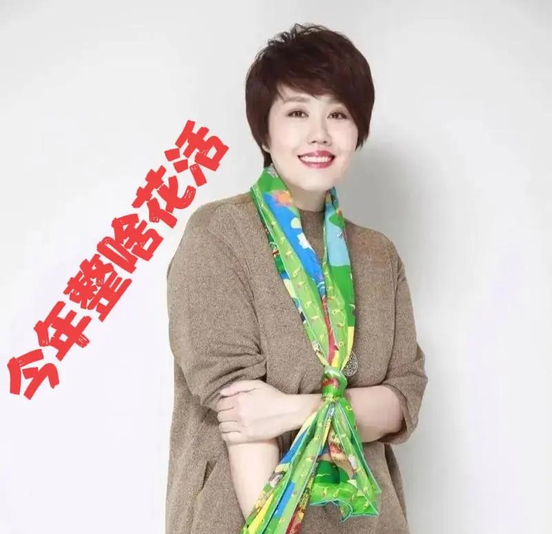 春晚本来就是咱中国人除夕夜的团圆标配，图的就是那份亲切劲儿。真不是排外不欢迎外国