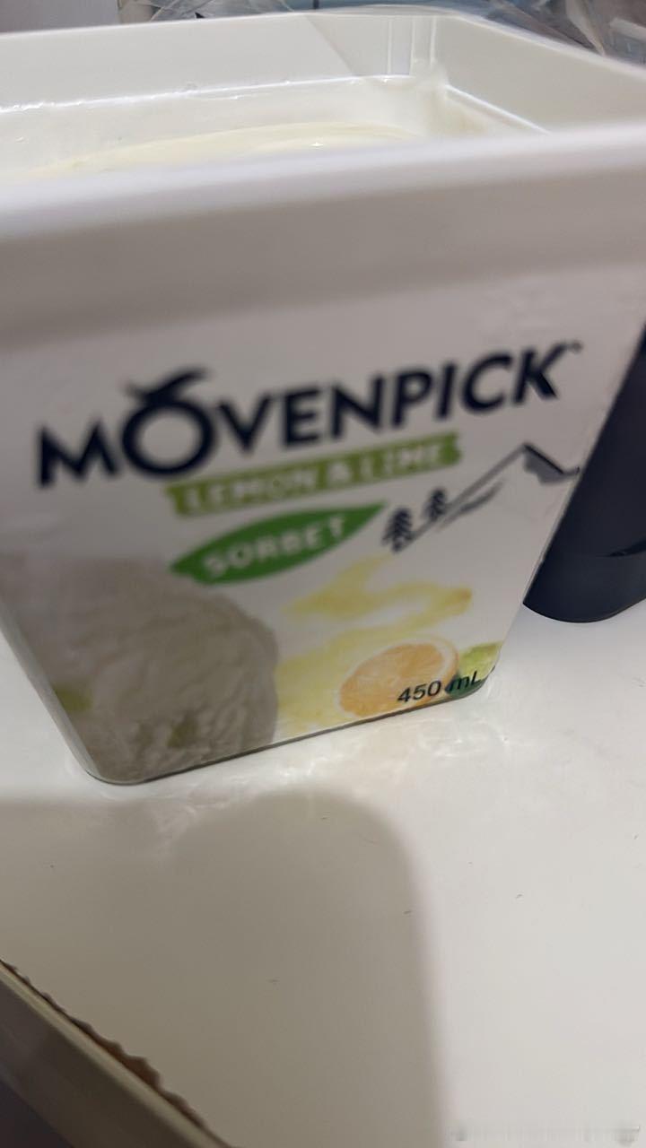 movenpick的柠檬雪葩是这个👍 