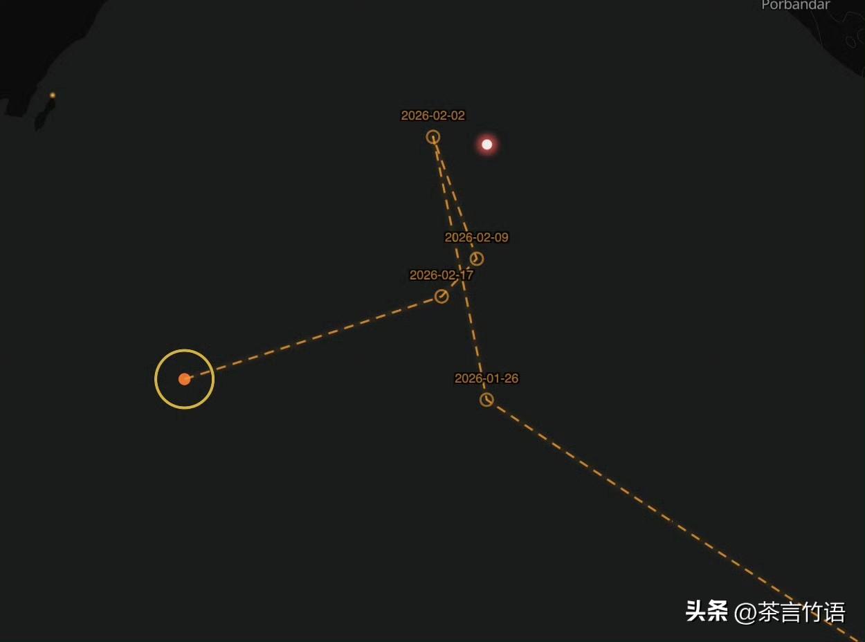 卫星图像显示，美军在中东林肯号航母已调转方向驶离！
难道是要返厂维修！

此前小