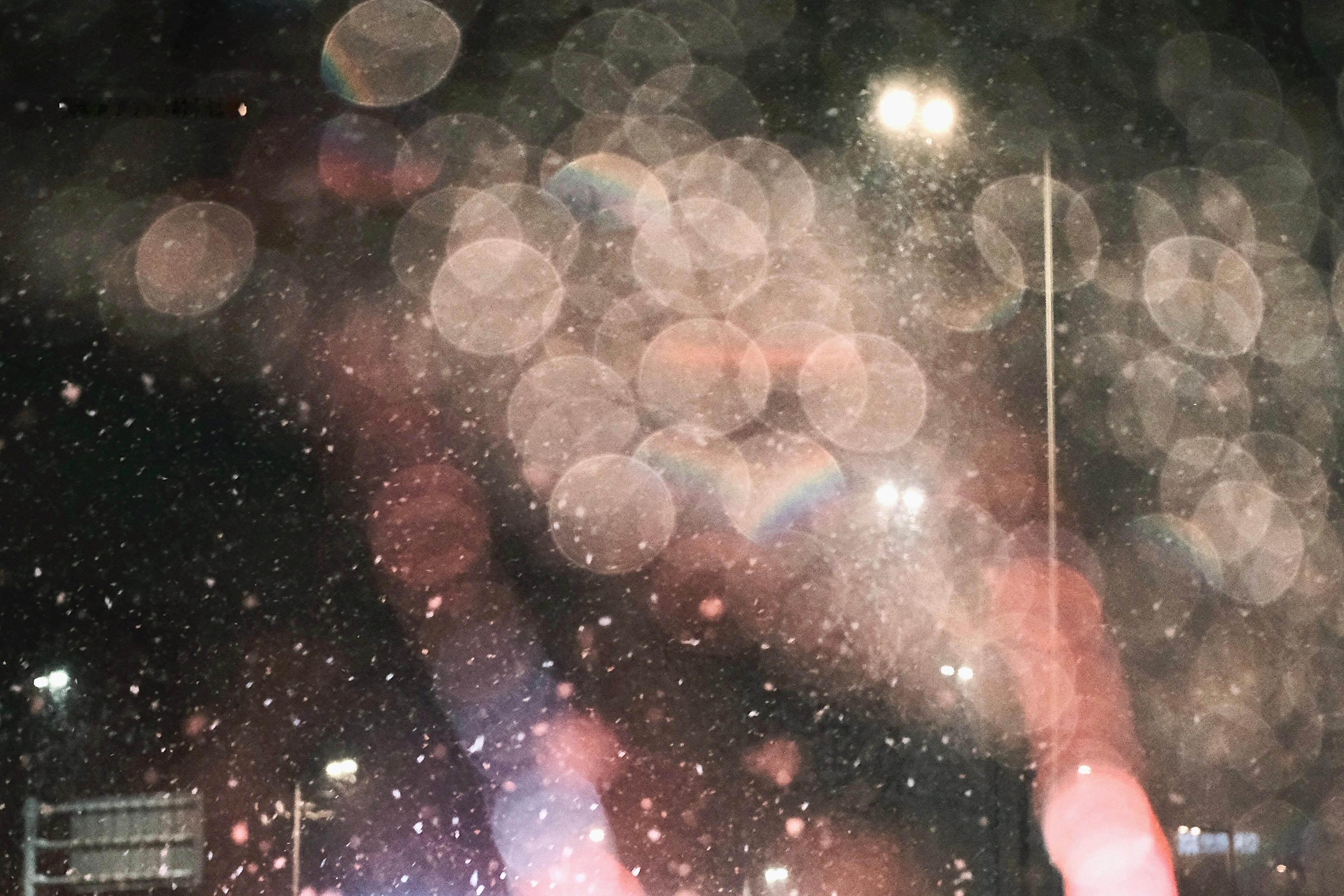 路被光环绕✨雪落下的声音-林俊杰[音乐] 