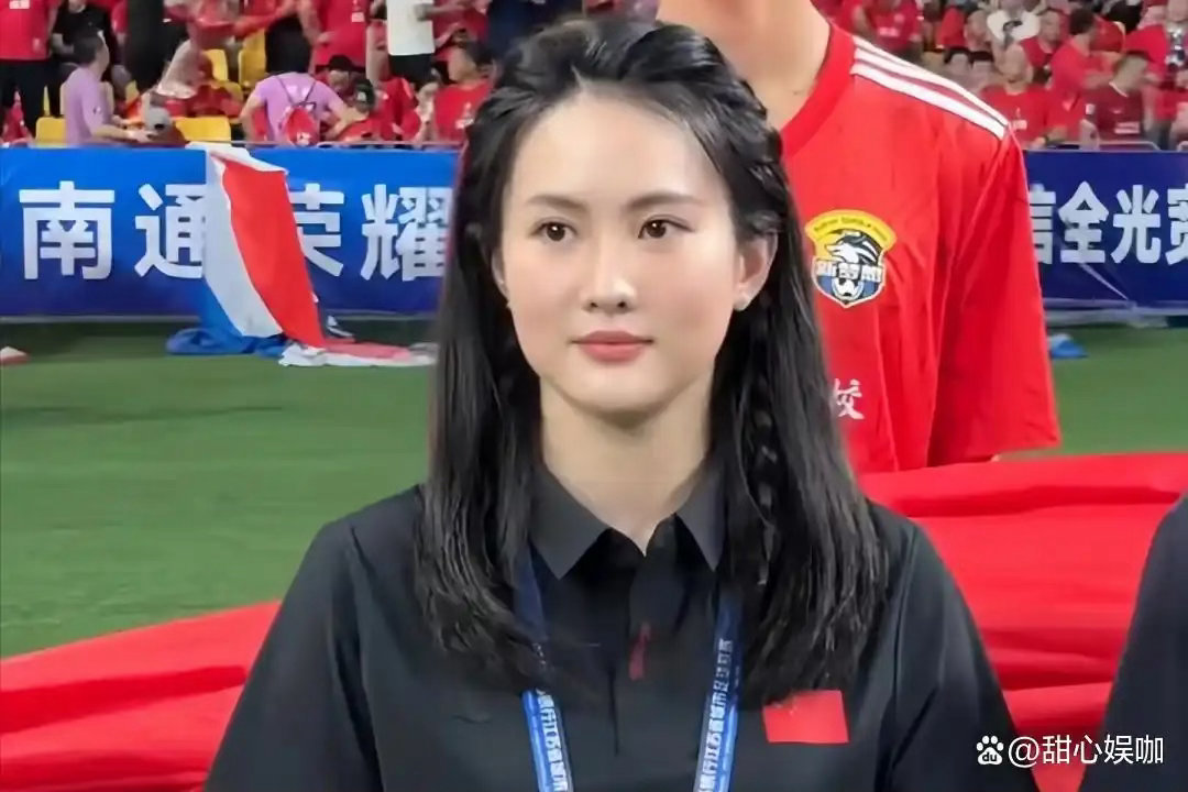别再可怜陈若琳未婚！直到身份曝光，终明白她才是真正的“豪门” 