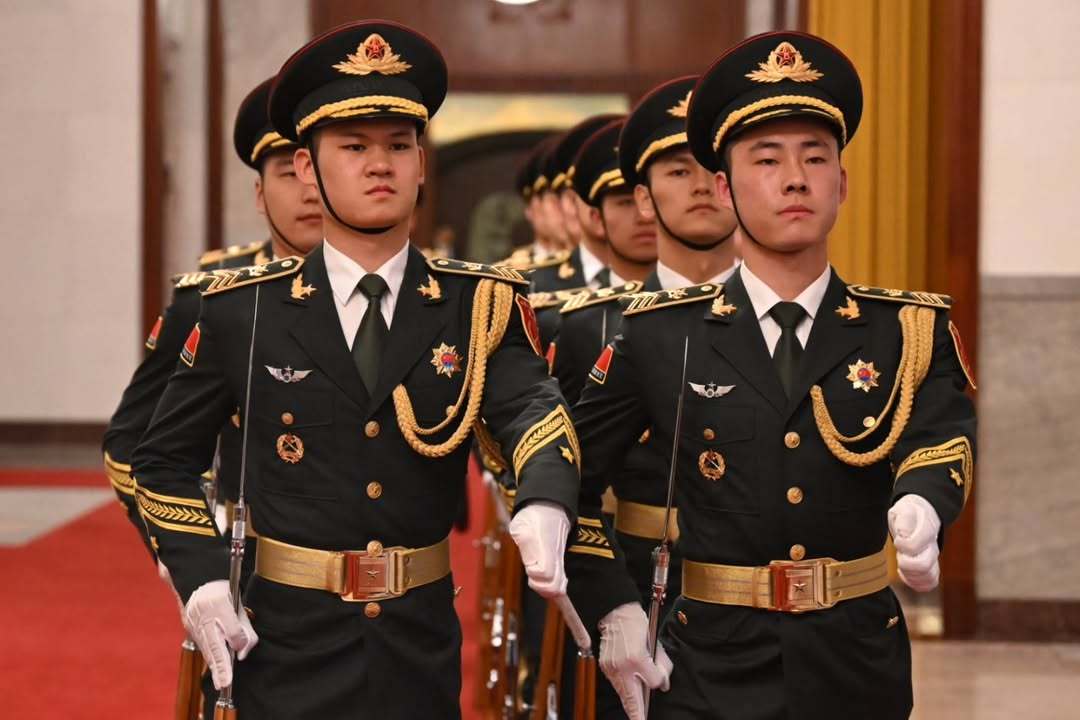 武契奇总统访华欢迎仪式欢迎塞尔维亚总统武契奇访华无印良品 