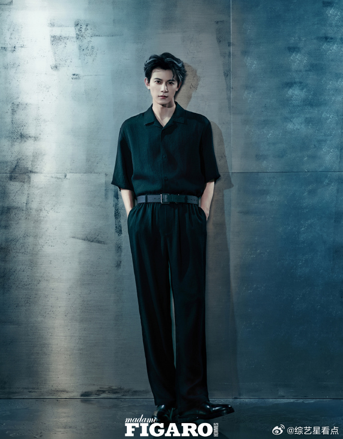 邓凯身材比例邓凯身材比例太斯哈斯哈了吧，造型真的太帅了，每种风格都完美适配，完全