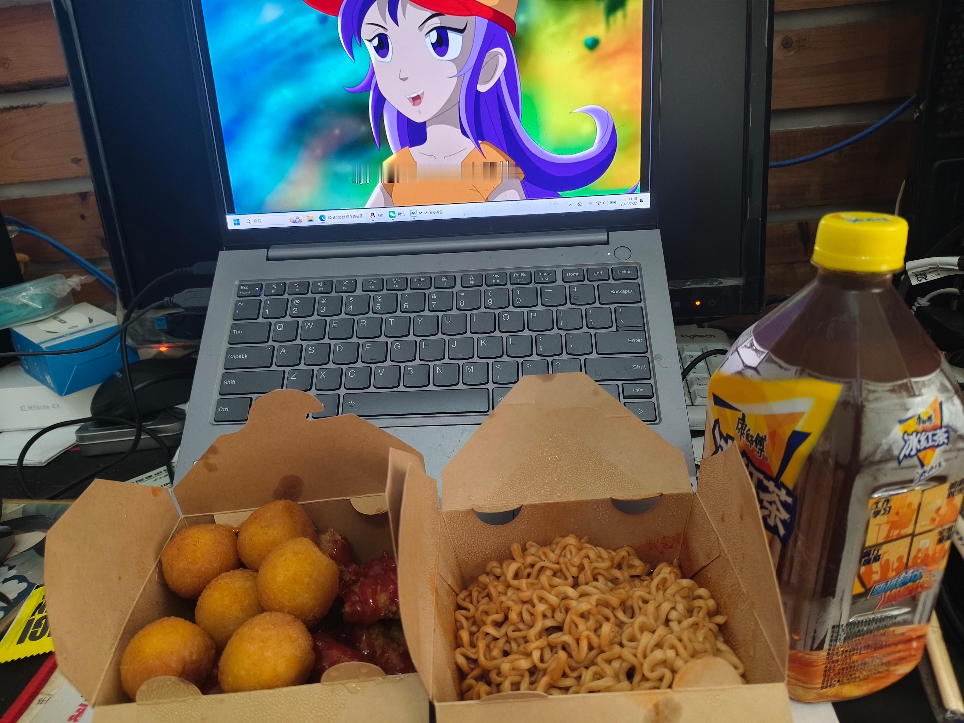 好久没吃火鸡面了，想尝一尝，然后尝完了第一口就觉得辣辣辣辣辣又后悔了（我是一点辣