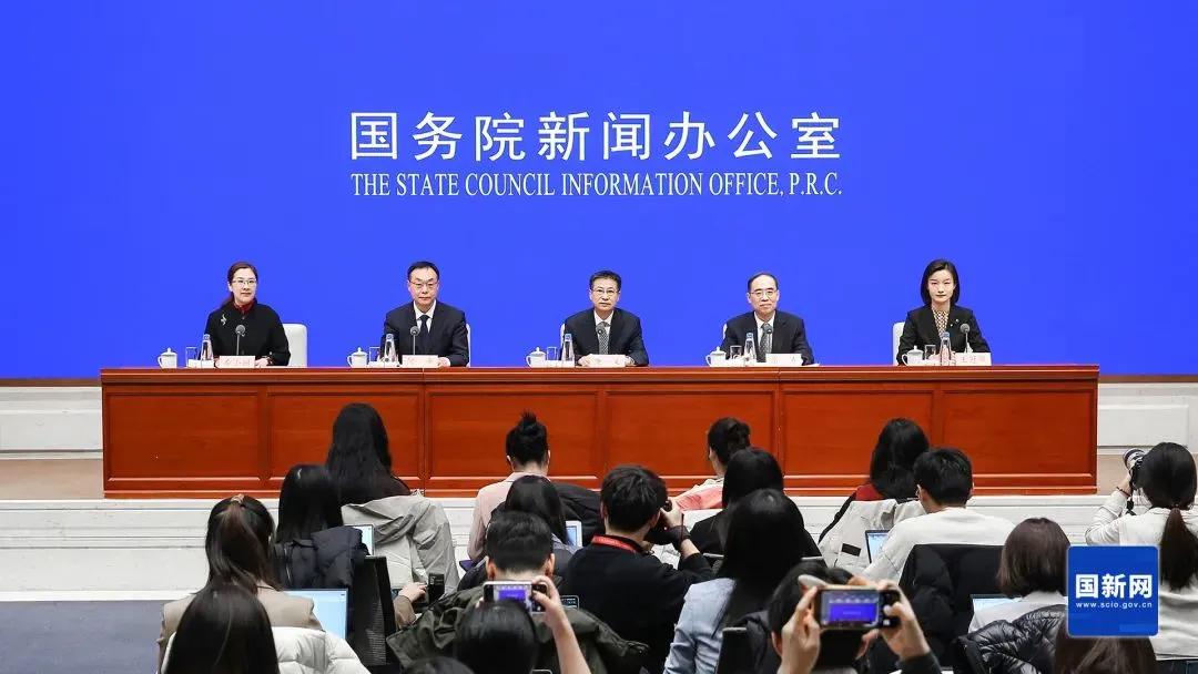 第五次全国经济普查结果：中国二、三产业发展对就业影响几何? 

12月26日下午