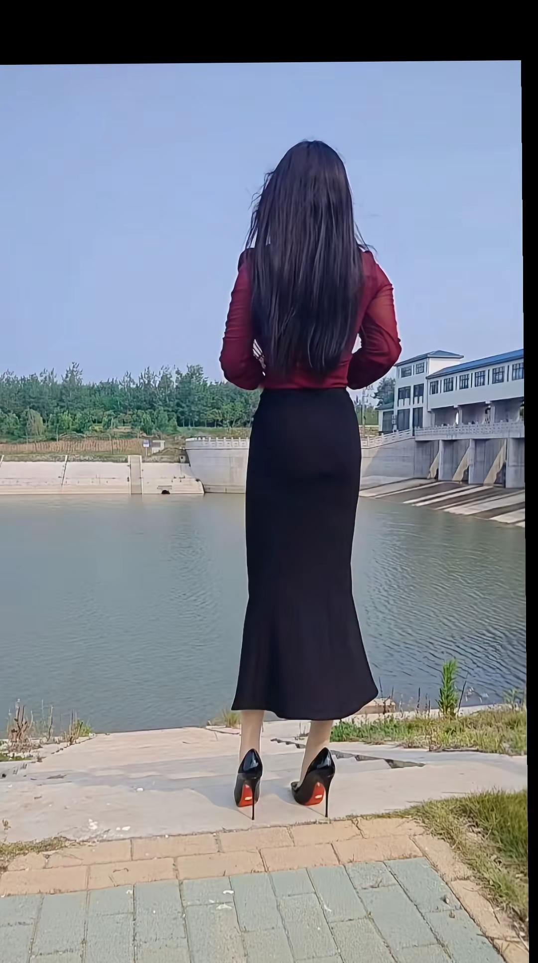 人到中年，不诉苦，不言难， 种自己的花，结自己的果，不攀比，不强求。认真生活，知