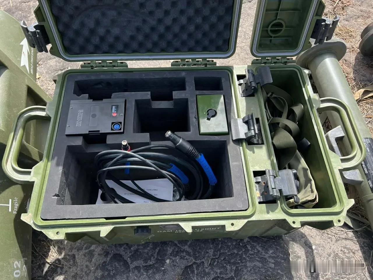 突发！柬军偷袭VT-4失手 泰军缴获大批中国新锐反坦克导弹
 
当地时间2025