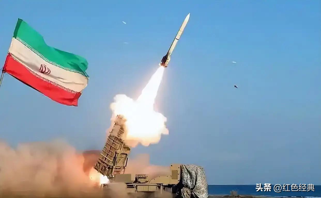 伊朗打出了反霸权的样板！

全世界都以为会在美以联合攻击下很快倒下的伊朗，不仅没
