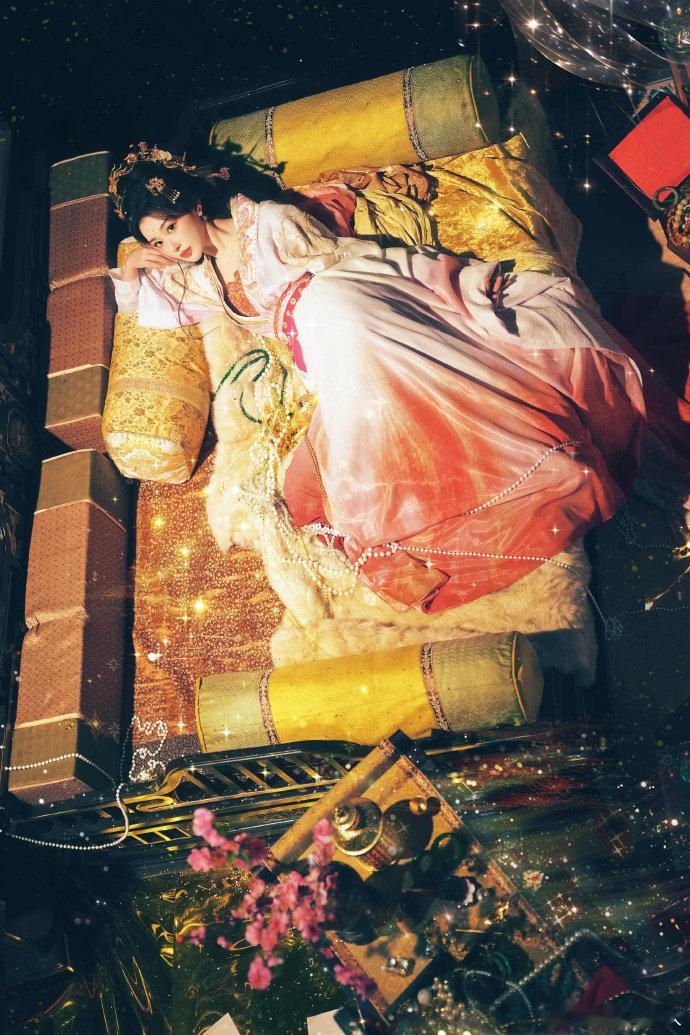 孔雪儿昭阳公主纸醉金迷写真孔雪儿昭阳公主纸醉金迷写真，好美好贵气！孔雪儿昭阳公主