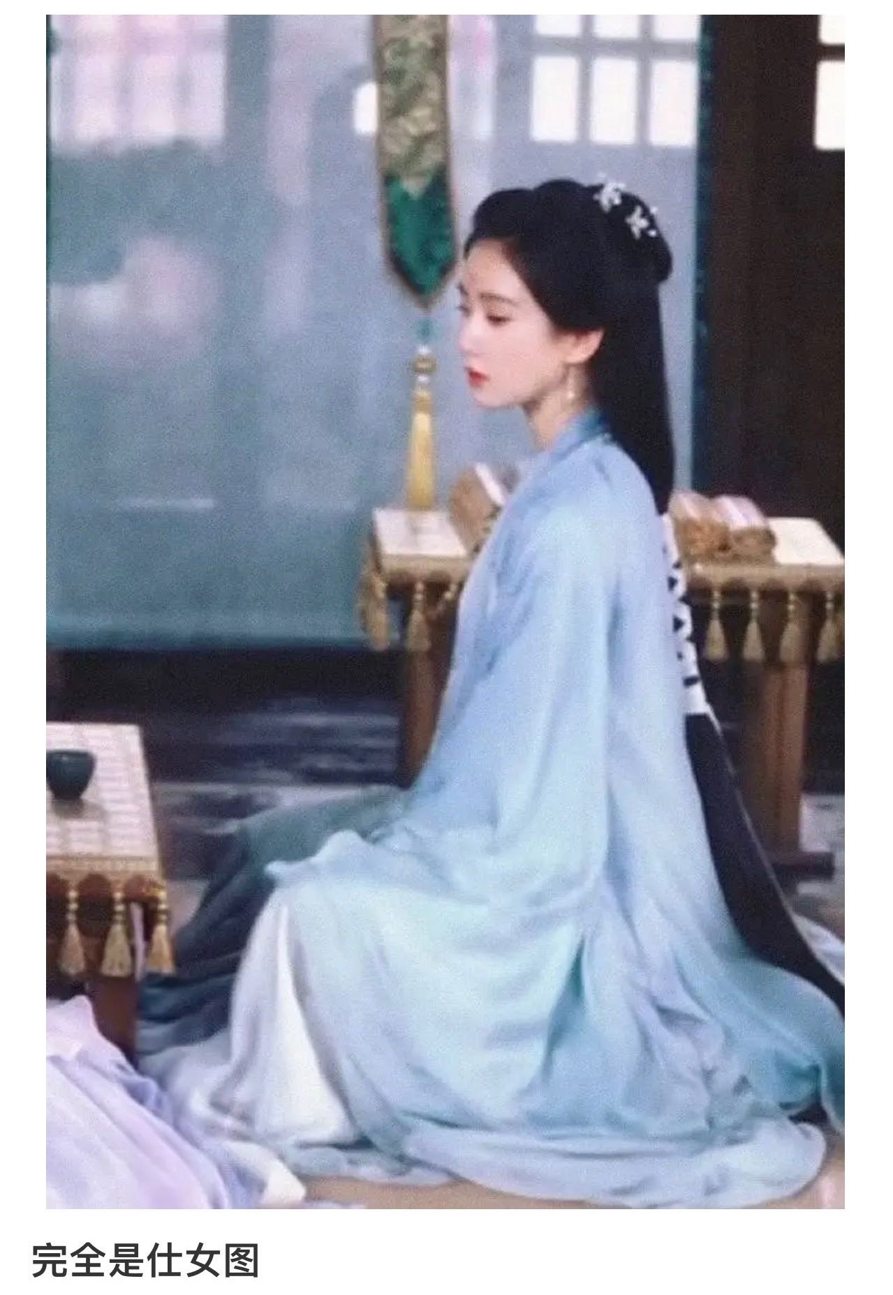 刘诗诗仪态怎么了？天生条件好自带天鹅颈，芭蕾打底的仪态基础，这也要被诟病啊[疑问