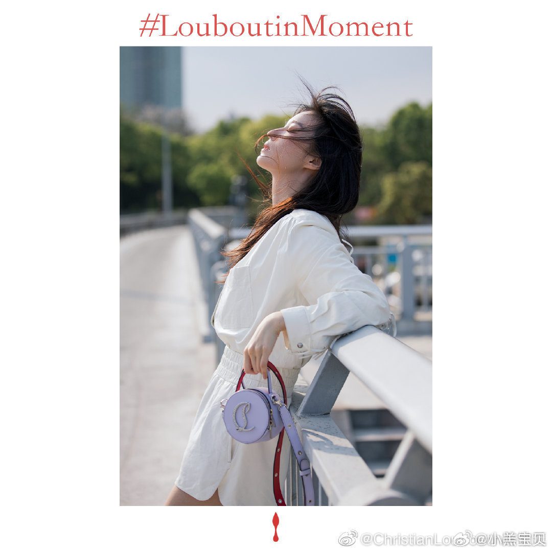 王楚然Christian Louboutin👠 