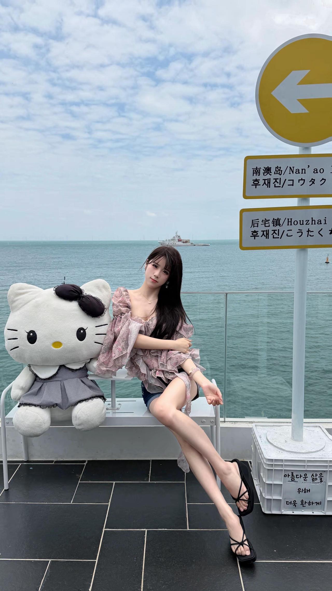 我变美的那个夏天。辣妹 拍照姿势 夏日 海边