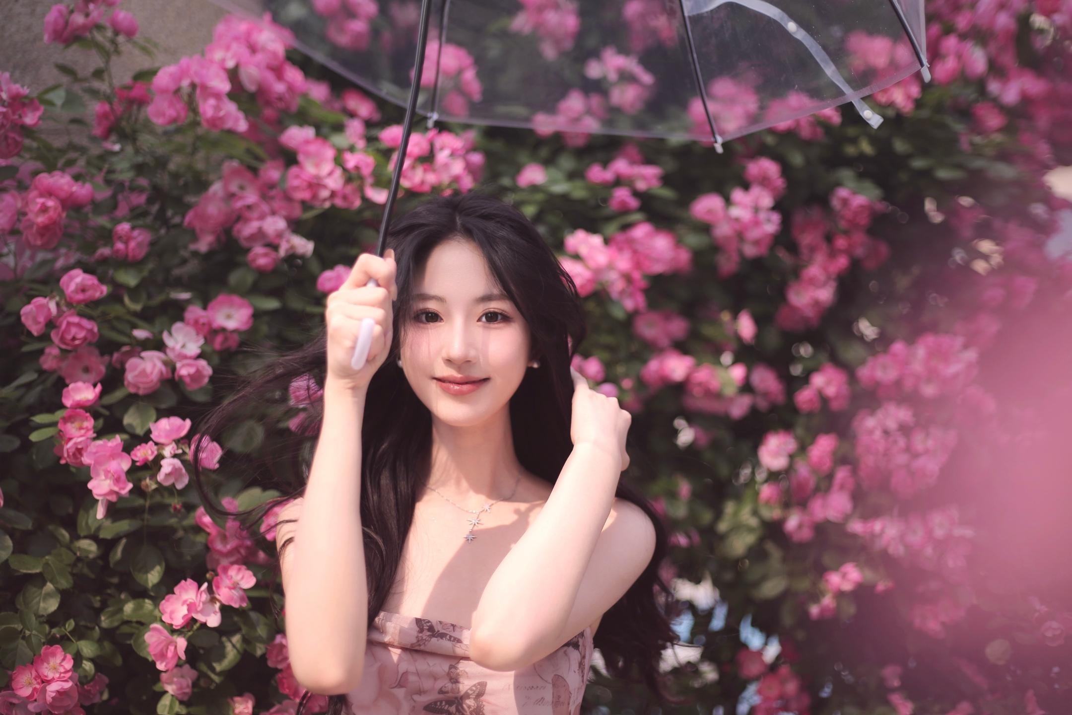 于是我将心封锁 不允许任何人破坏我的明媚。