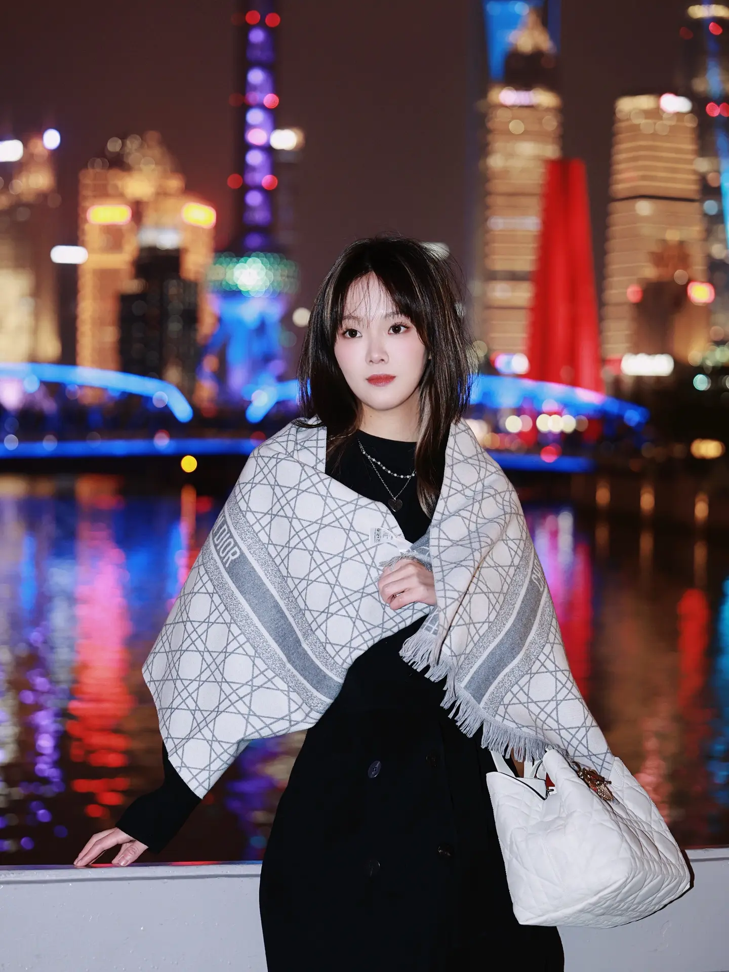 做个酷girl 又被古典舞美到了 女明星拍照大法