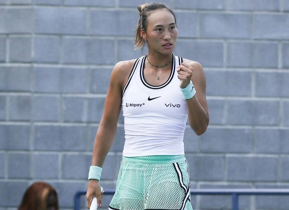 美网资格赛第二轮在凌晨结束了一场比赛：
郑钦文以2 - 0击败比雷尔（6/1、7