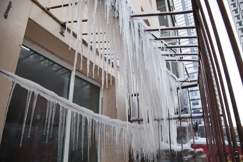 1月20日媒体报道，甘肃兰州一女子洗澡后出了个大乌龙。她洗完澡竟9小时忘关太阳能