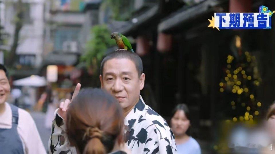 #梁龙Yamy在长沙感受烟火气# 跟随梁龙和Yamy的步伐，走进长沙的烟火气息中