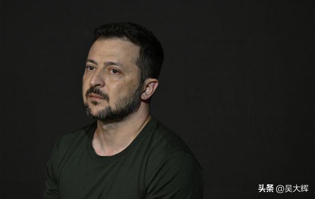 泽连斯基提出阻止俄罗斯“影子船队”的办法
 
比利时扣押了一艘俄罗斯“影子舰队”