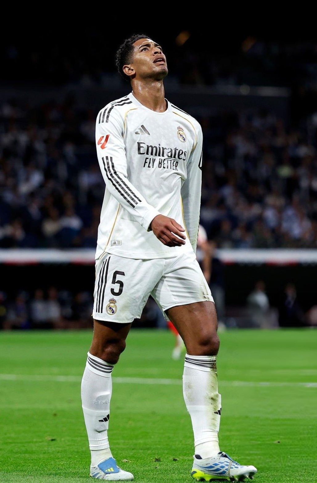 踢了63分钟换下，今天的比赛是23/24赛季版本的贝林，喜欢这个版本的可以去看看