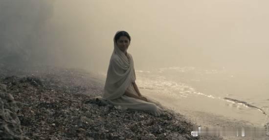赞达亚亮相《奥德赛》首映式诺兰新作《奥德赛》伦敦首映礼群星云集，赞达亚一身Sch