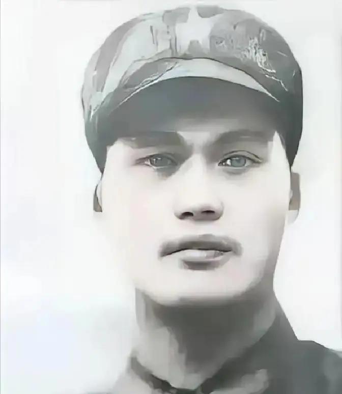 1979年，他被七八名越军包围，越军见他只有一个人，便用生硬的汉语喊话劝降。面对