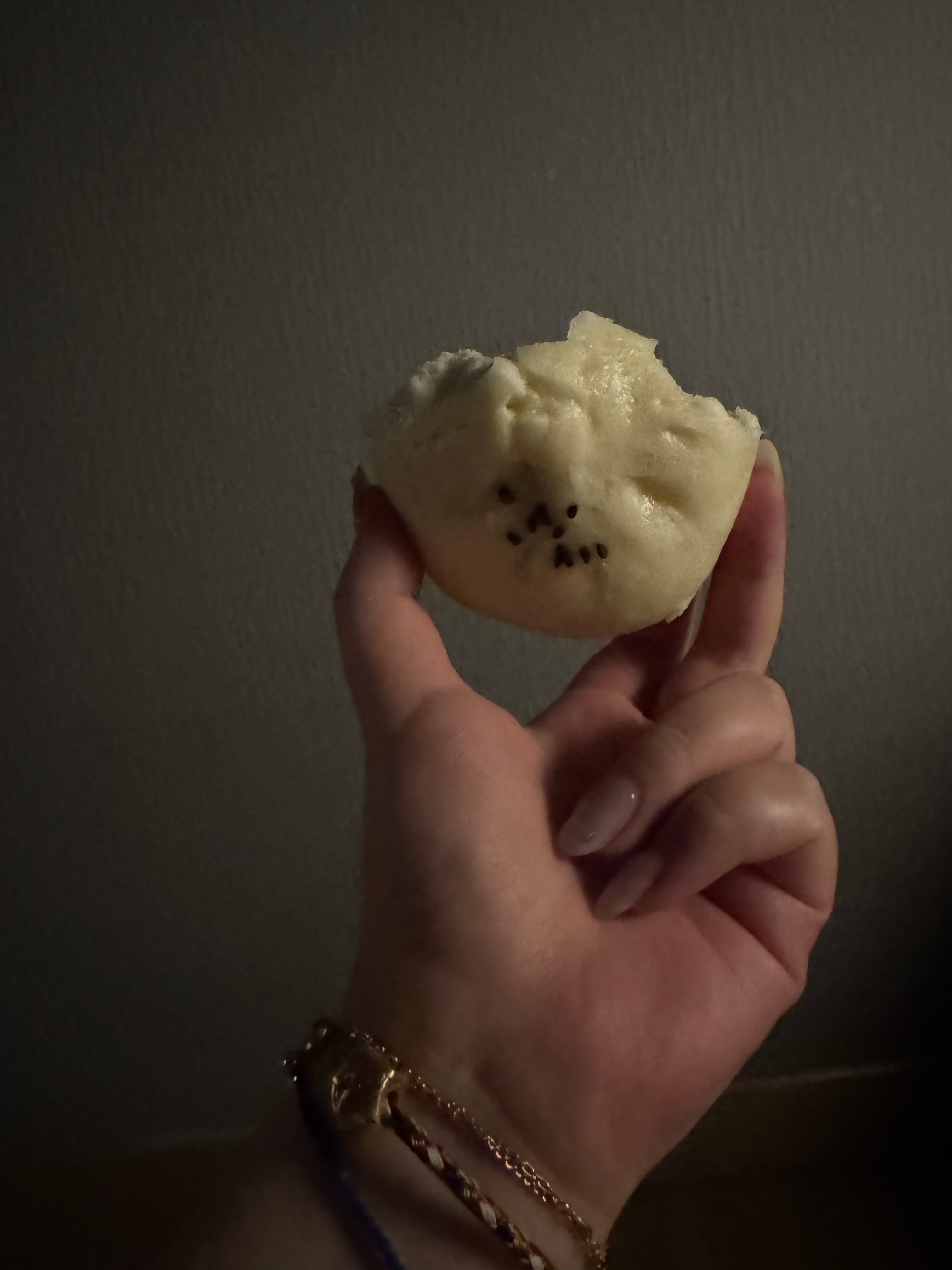 踩点明早去寄畅园的路线旁边居然有家富春茶社 我四年前和哈妹去扬州吃早茶 对它印象