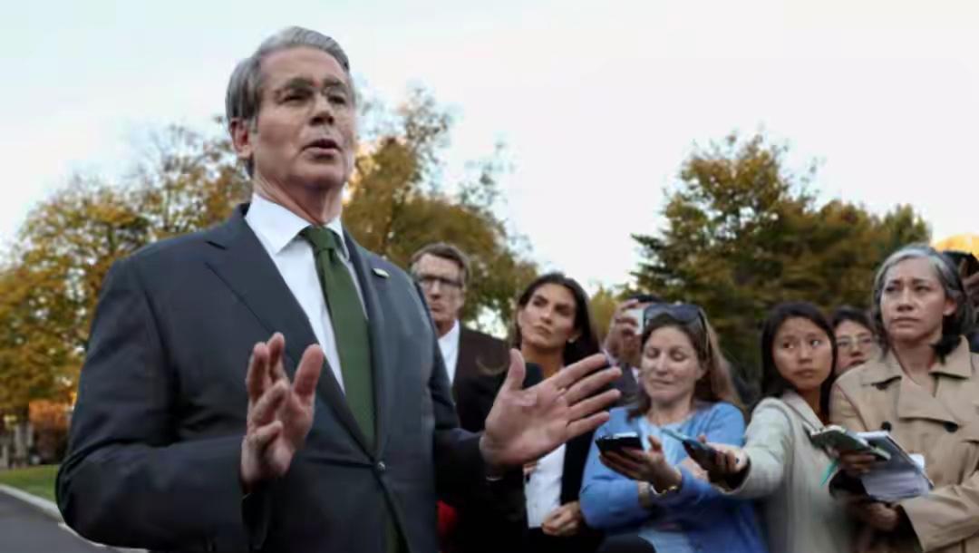 快讯！快讯！
 
美国财政部门高层突然宣布了，希望在感恩节前与中方敲定一份稀土安