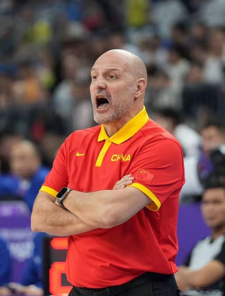 乔尔杰维奇 郭士强请外教来吧 感觉现在国内教练也不咋行其实球员跟教练都有一定的问