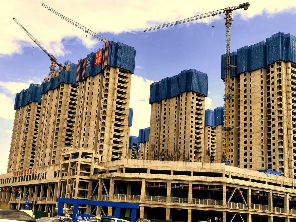 盘龙区青云街道保障性住房项目。
每次路过东三路和白龙路交叉口，都忍不住抬头看看这