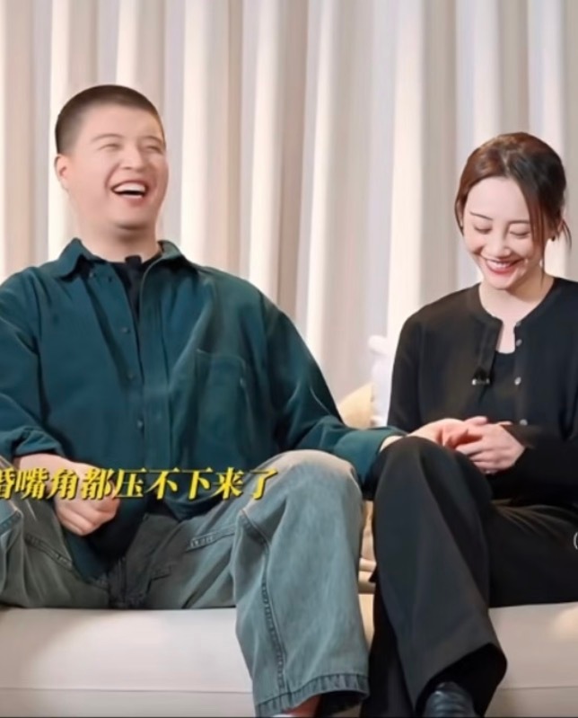 马頔说李纯是芜湖第一狂 谁还没被马頔和李纯的日常互动逗笑！节目里两人体验坐马车，