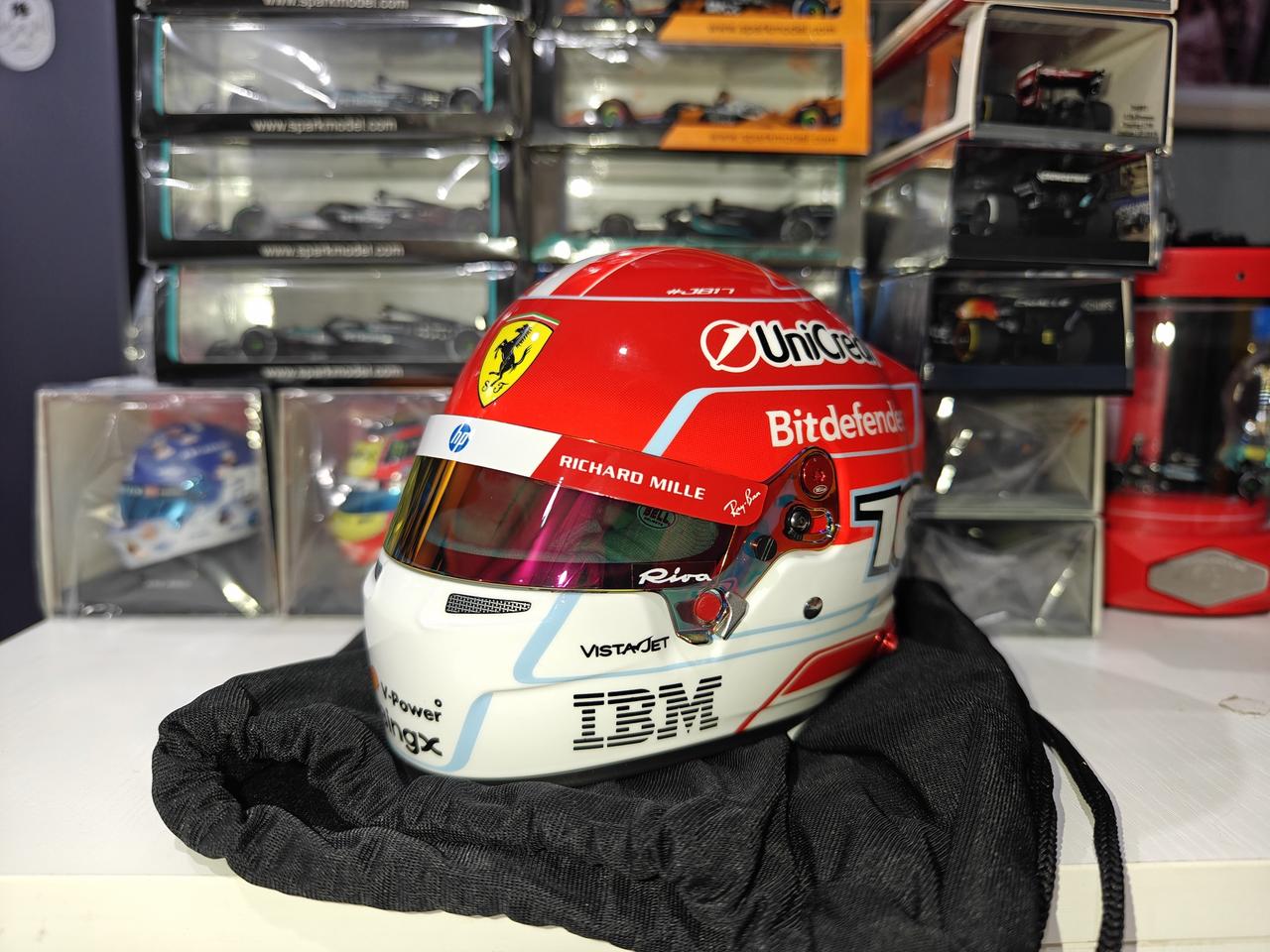 BELL品牌 1/2比例 勒克莱尔 F12026赛季 年度涂装版本 头盔模型F1
