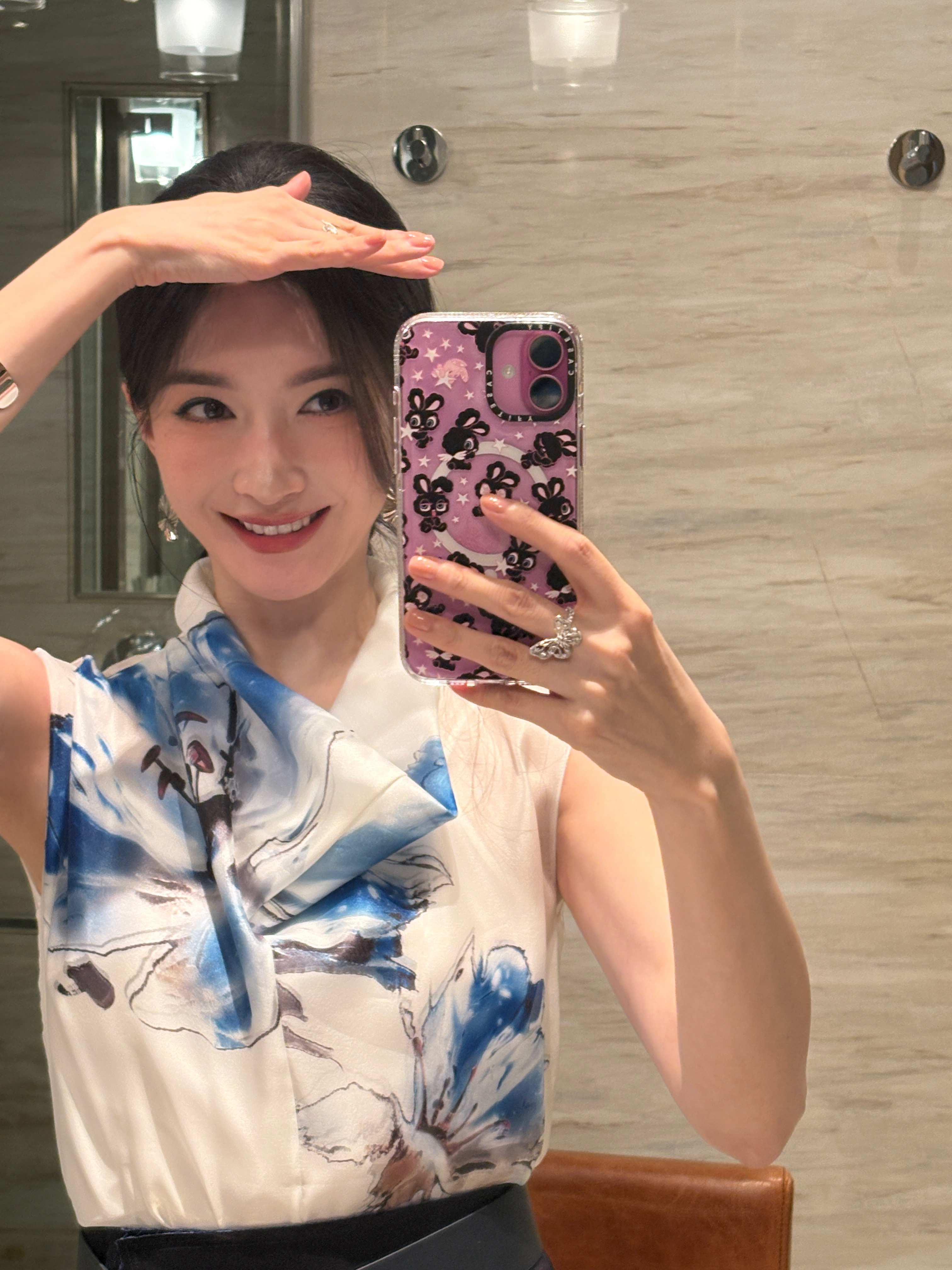 江疏影[超话] 在复制粘贴的时代，你是手写的诗[鲜花] ​​​