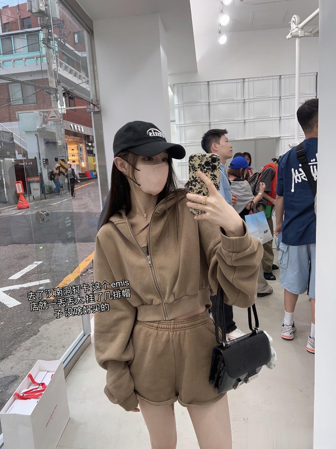 嘻嘻 去工厂路上把韩国杂七杂八的图发一下里面有小小的剧透喔还有就是我觉得现在韩国