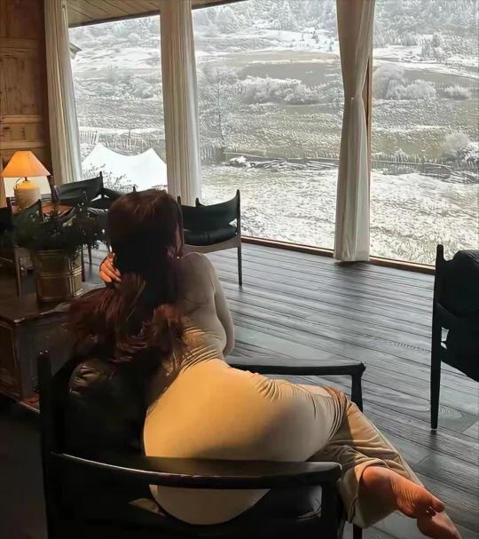 你们那里下雪了吗？
你们那里下雪了吗？飘雪的季节 下雪了注意保暖 又是一个下雪天