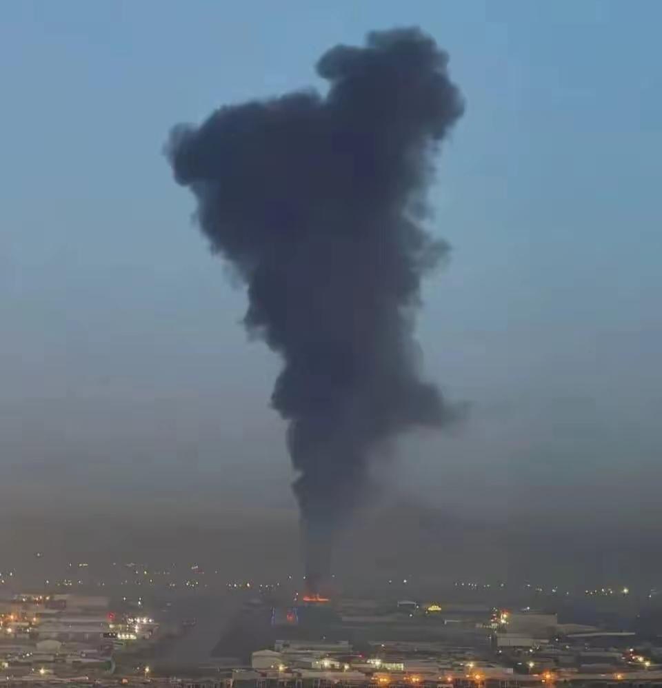 看到有人说：伊朗最终无论如何也不可能取得战争胜利，还是得尽快开展谈判。 

这小