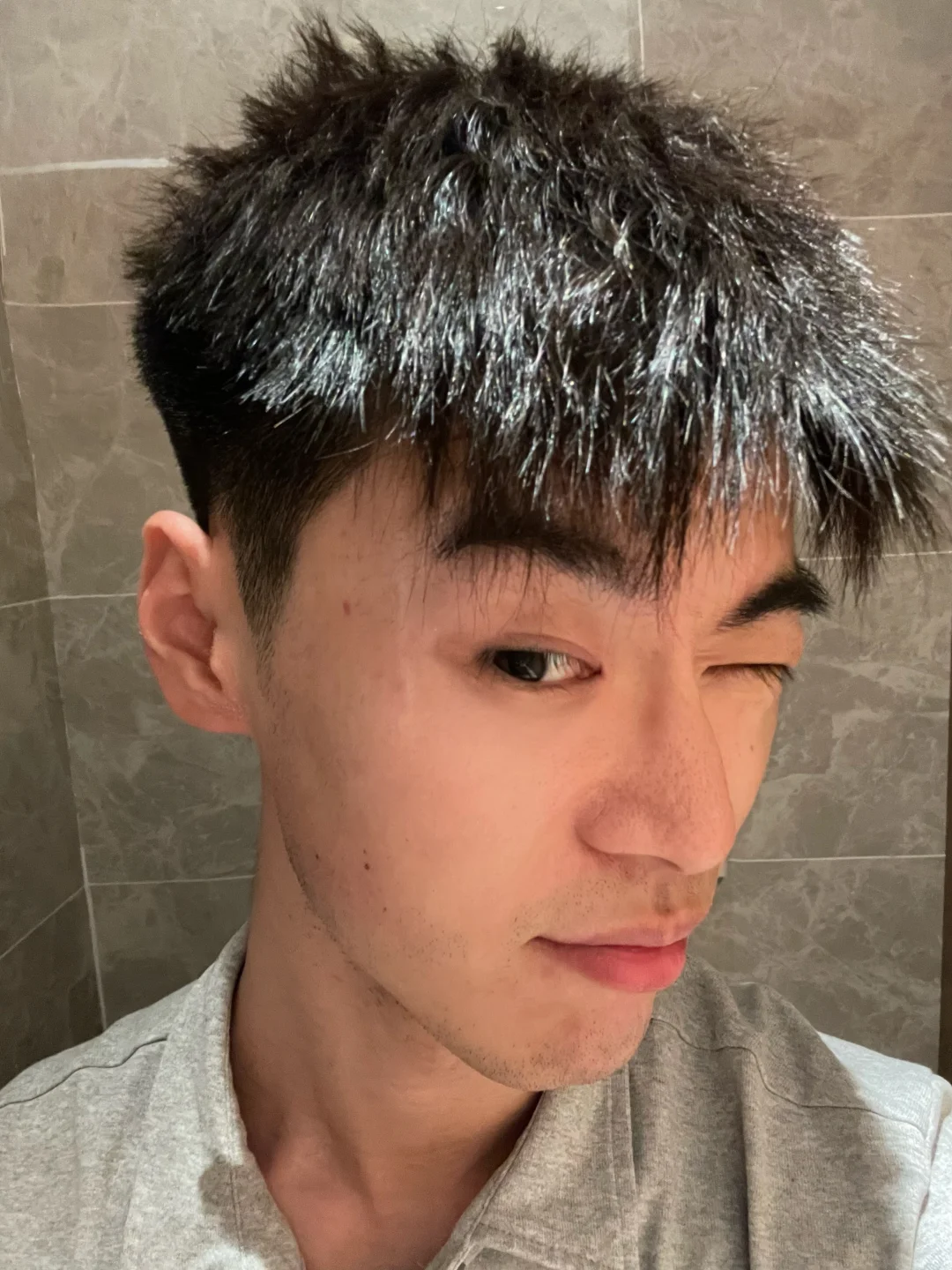 我1️⃣剪短我的发～